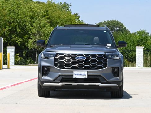 Used 2025 Ford Explorer Platinum w/ Ultimate Package AWD/4WD image 3