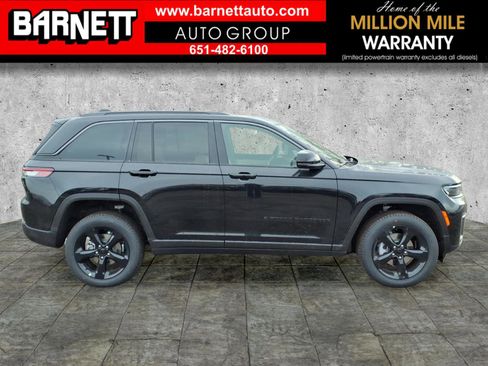 New 2026 Jeep Grand Cherokee Limited w/ Limited Altitude Package AWD/4WD image 7