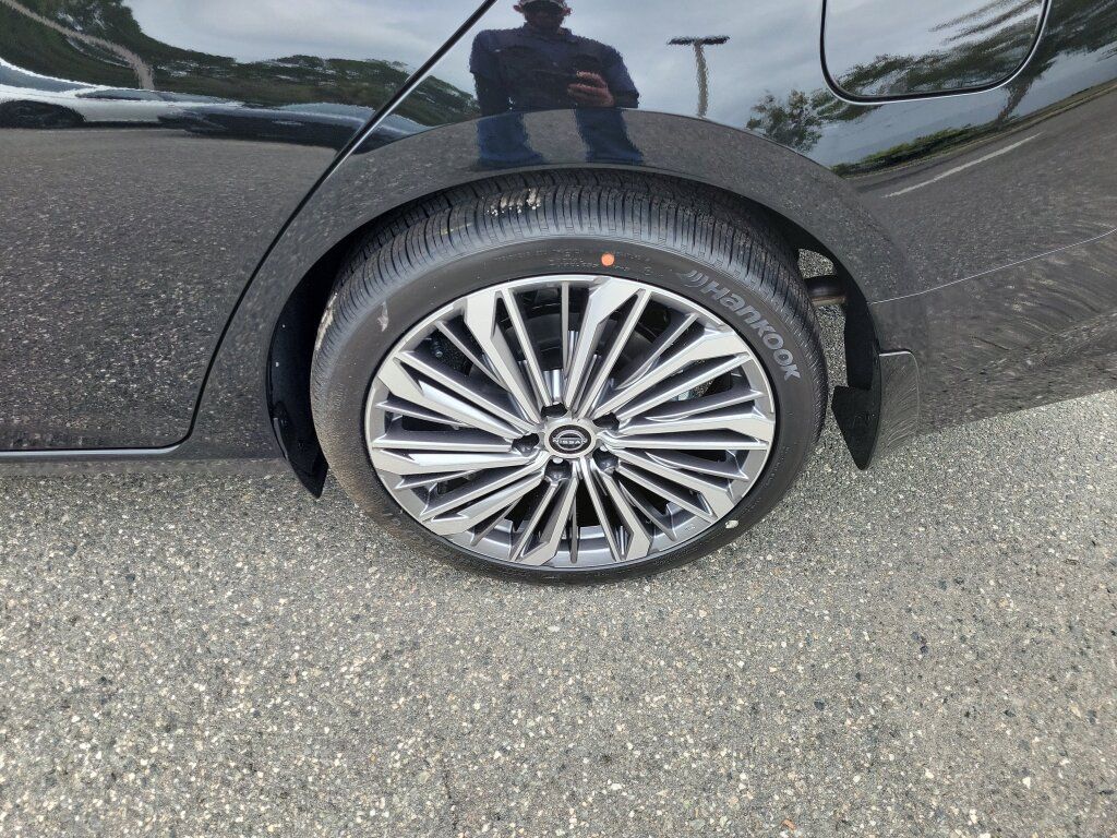 New 2026 Nissan Altima 2.5 SV FWD image 6