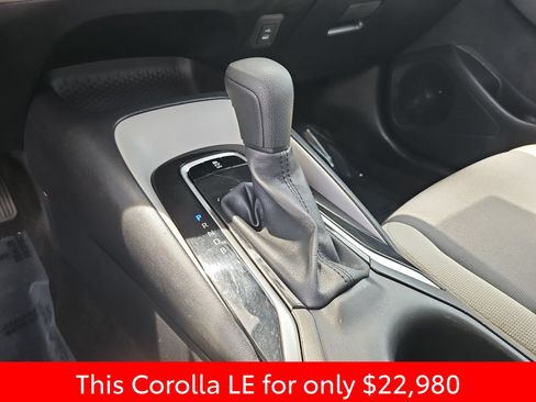 Used 2025 Toyota Corolla LE FWD image 24