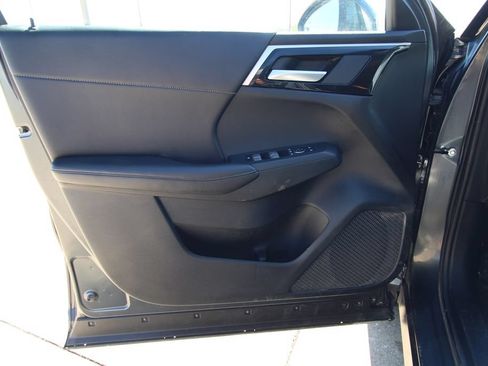 Used 2024 Mitsubishi Outlander SE AWD/4WD image 39