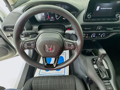 Used 2024 Honda HR-V LX image 11