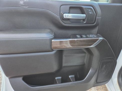 Used 2023 Chevrolet Silverado 2500 LT image 12