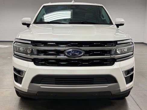 Used 2024 Ford Expedition Max Limited RWD image 4
