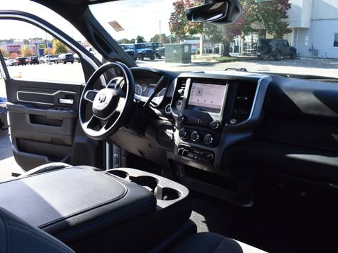 Used 2024 RAM 2500 Big Horn image 27