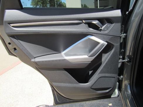 Used 2024 Audi Q3 2.0T Premium w/ Convenience Package image 18