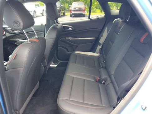 Certified 2024 Chevrolet Trax RS w/ Sunroof Package FWD image 27