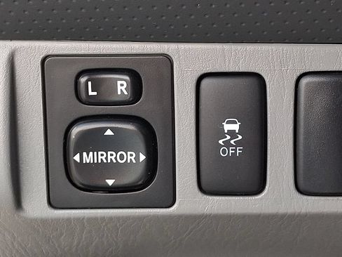 Used 2015 Toyota Tacoma 4x4 Double Cab w/ SR5 Package image 23