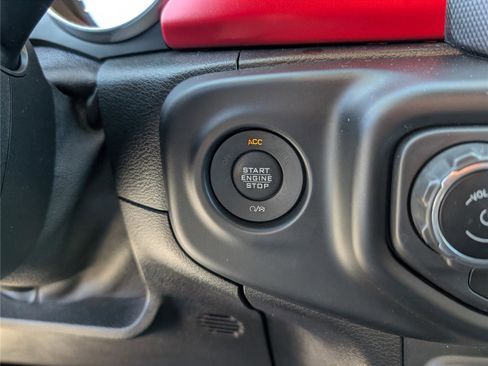 Used 2018 Jeep Wrangler Unlimited Rubicon image 24