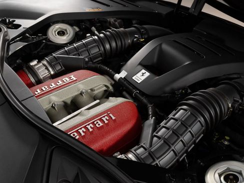 Used 2025 Ferrari Purosangue AWD/4WD image 25