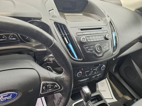 Used 2018 Ford Escape SE w/ SE Sport Appearance Package FWD image 25