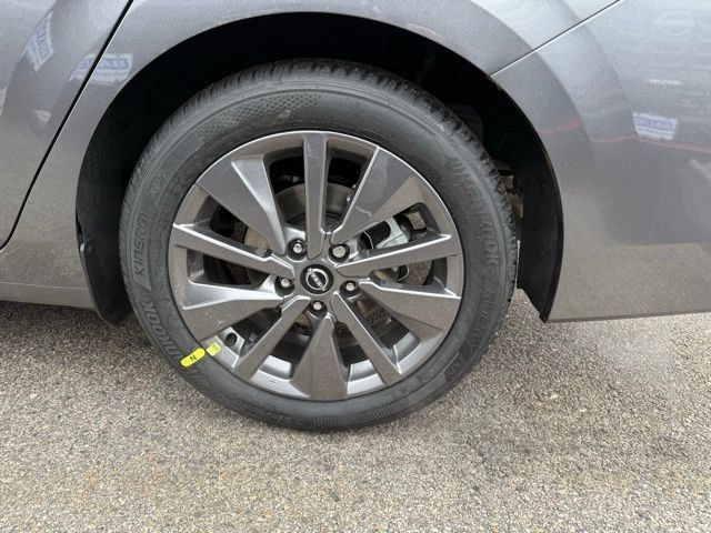 New 2026 Nissan Sentra SL w/ Floor Mat Package FWD image 13