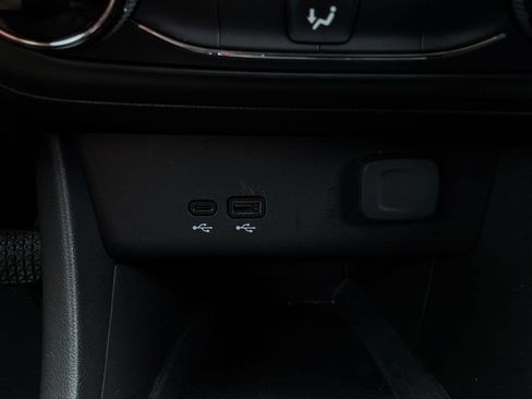 Used 2025 Buick Encore GX Preferred FWD image 24