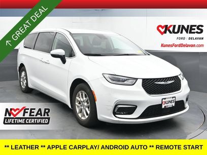 Used 2023 Chrysler Pacifica Touring-L