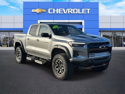 Used 2024 Chevrolet Colorado ZR2 image 1