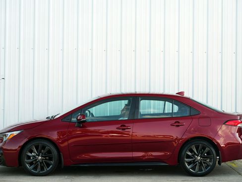 Used 2023 Toyota Corolla SE image 8