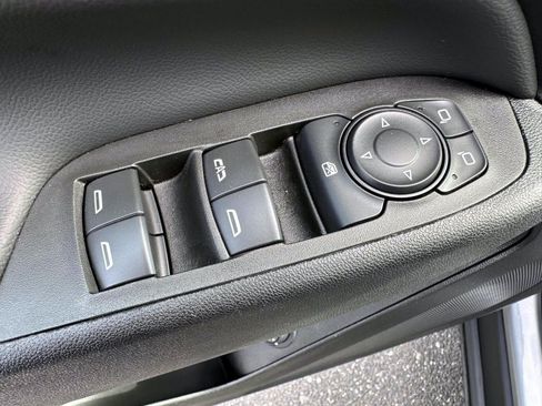 Used 2024 Chevrolet Equinox LT AWD/4WD image 9
