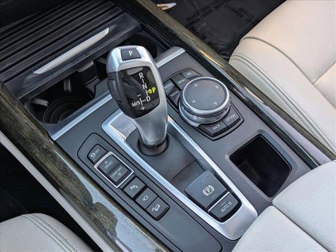 Used 2015 BMW X5 xDrive35d image 12