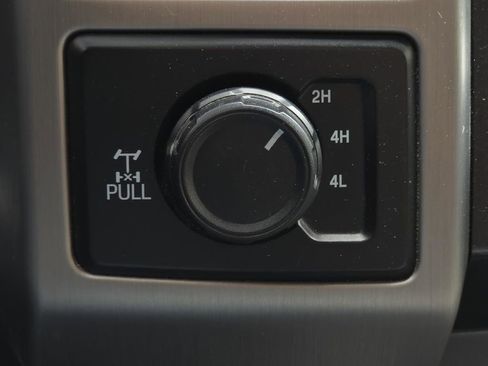 Used 2018 Ford F350 Platinum w/ Platinum Ultimate Package AWD/4WD image 34