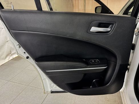 Used 2021 Dodge Charger SXT w/ Leather Interior Group RWD image 16