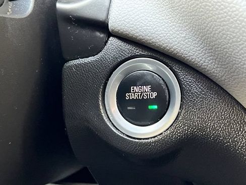 Used 2023 Chevrolet Equinox LS AWD/4WD image 28