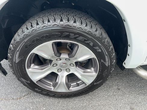 Used 2021 RAM 1500 Laramie AWD/4WD image 9