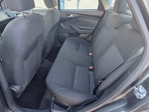 Used 2017 Ford Focus SE FWD image 23