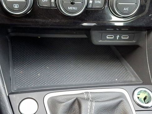 Certified 2023 Volkswagen Jetta SE image 23