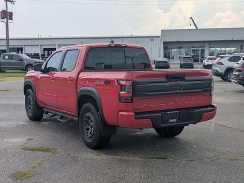 Used 2025 Nissan Frontier PRO-4X AWD/4WD image 5