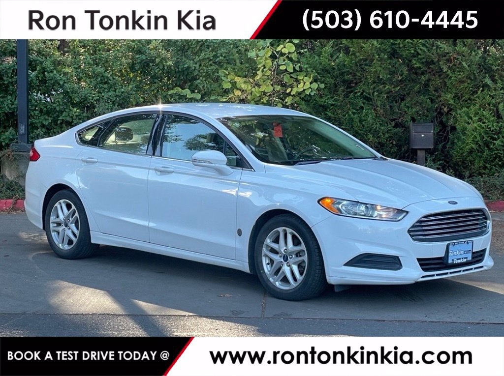 Used 2016 Ford Fusion SE FWD image 1