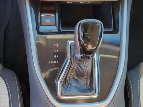 Used 2022 Subaru Outback Premium image 19