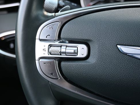 Used 2022 Genesis GV70 2.5T w/ Advanced Package image 37