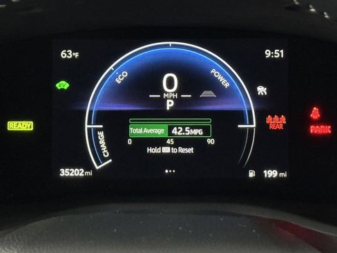Used 2025 Toyota Camry SE FWD image 17