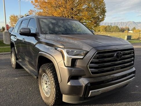 Used 2024 Toyota Sequoia Limited image 4