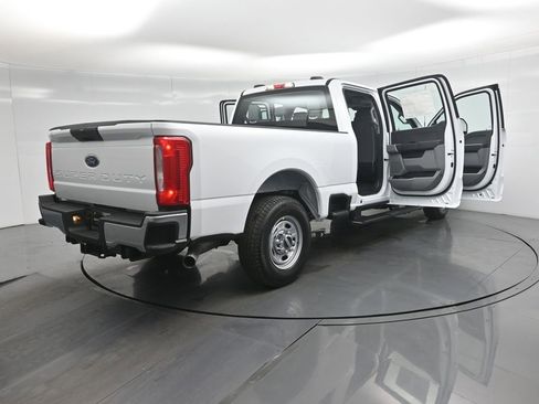 New 2026 Ford F250 XL w/ XL Chrome Package image 5