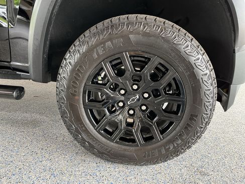 Used 2026 Chevrolet Colorado Trail Boss image 31