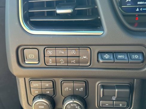 Used 2023 Chevrolet Suburban Premier w/ Advanced Technology Package image 10