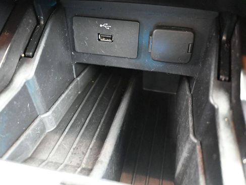 Certified 2018 Ford Explorer XLT image 18