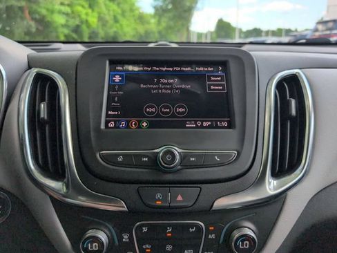Used 2024 Chevrolet Equinox LT FWD image 19