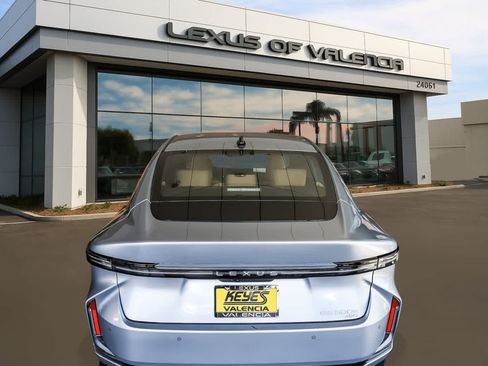 New 2026 Lexus ES 500e AWD/4WD image 3