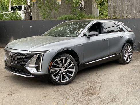Used 2024 Cadillac Lyriq Luxury w/ LPO, Floor Liner Package AWD/4WD image 1