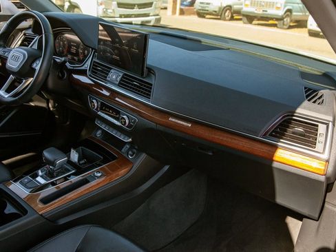 Used 2023 Audi Q5 2.0T Premium Plus image 10