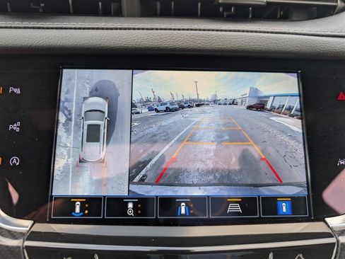 Used 2024 Cadillac XT6 Sport w/ Technology Package image 13