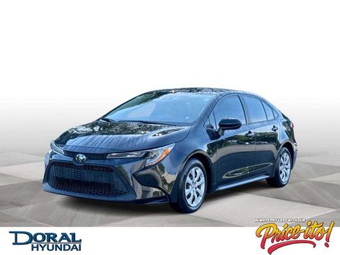 Used 2022 Toyota Corolla LE FWD image 1