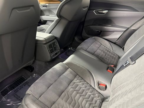 Used 2023 Audi e-tron GT Prestige w/ Prestige Package image 11