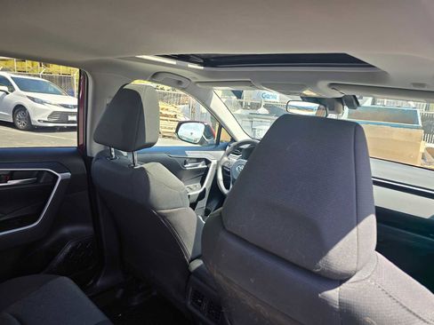 Used 2025 Toyota RAV4 XLE w/ Convenience Package image 15