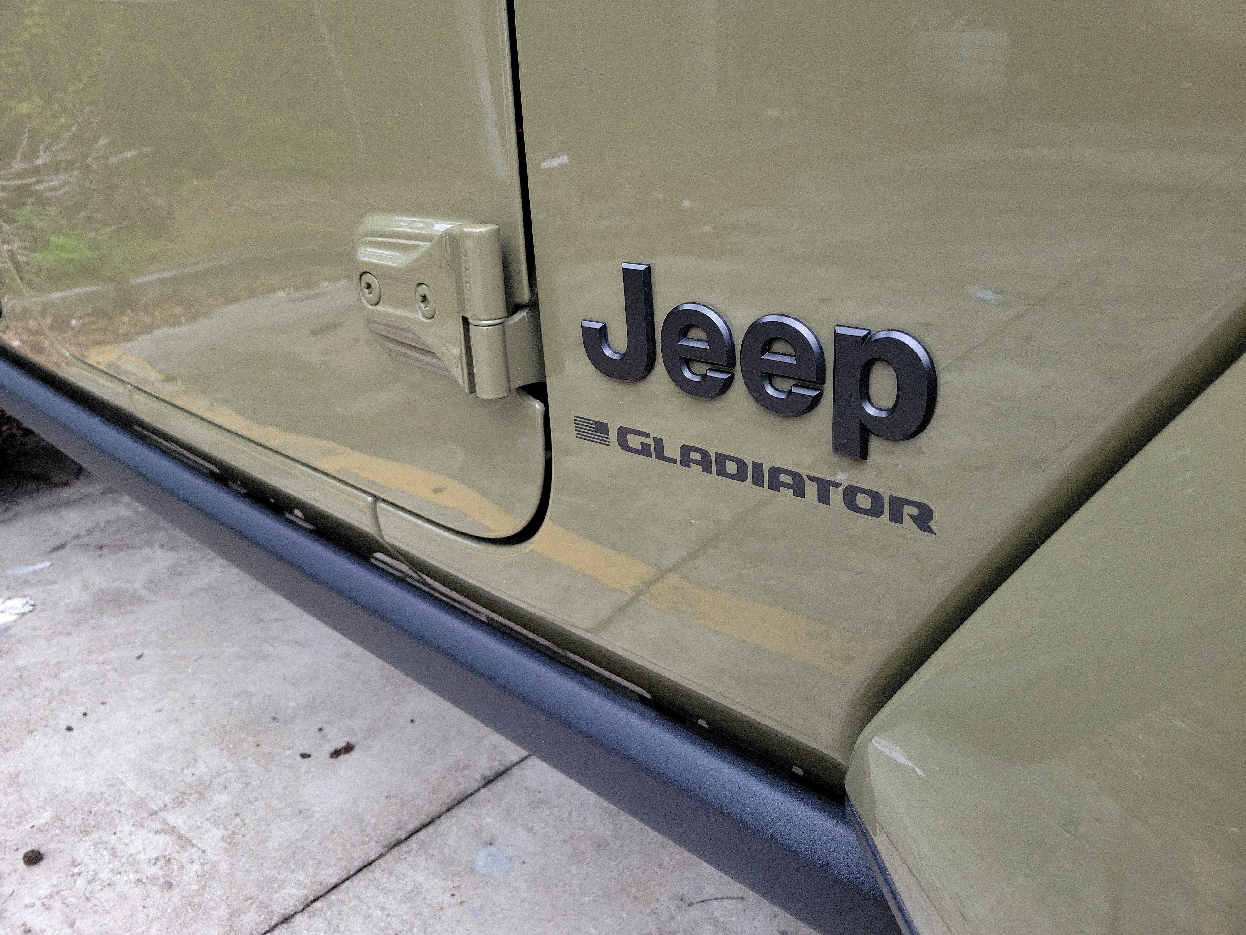 Used 2025 Jeep Gladiator Sport AWD/4WD image 6