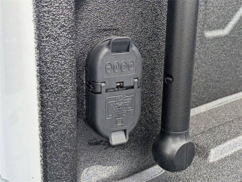 New 2025 GMC Sierra 2500 Denali w/ Denali Reserve Package image 16