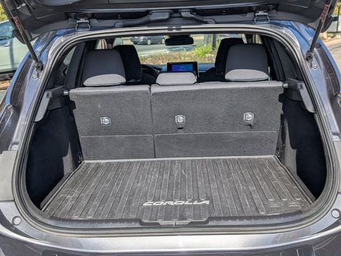 Used 2023 Toyota Corolla SE image 9