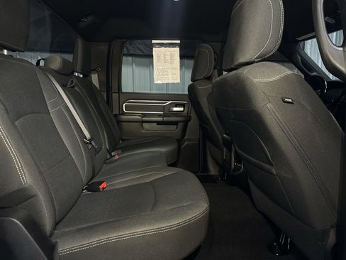 Used 2022 RAM 2500 Big Horn w/ Night Edition AWD/4WD image 27